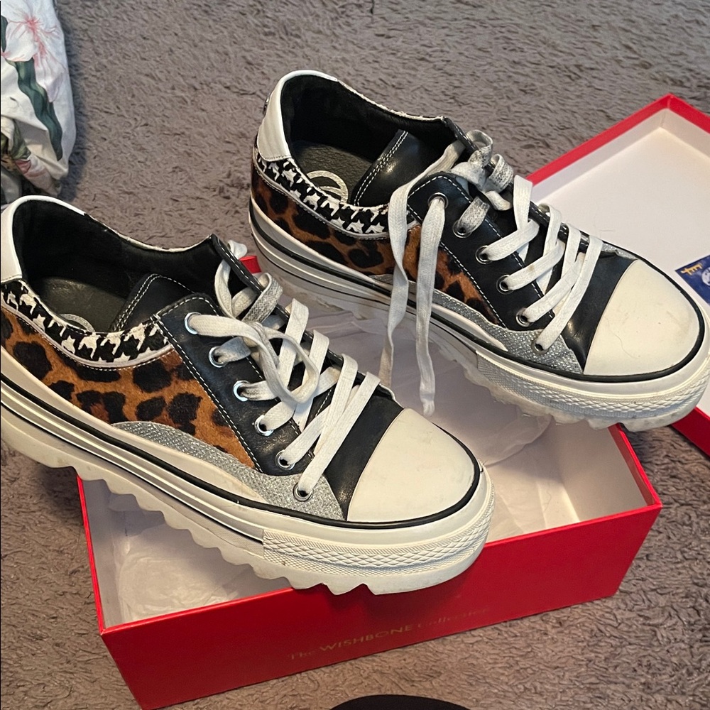Browns wishbone Leopard / houndstoothPrint Women's Sneakers